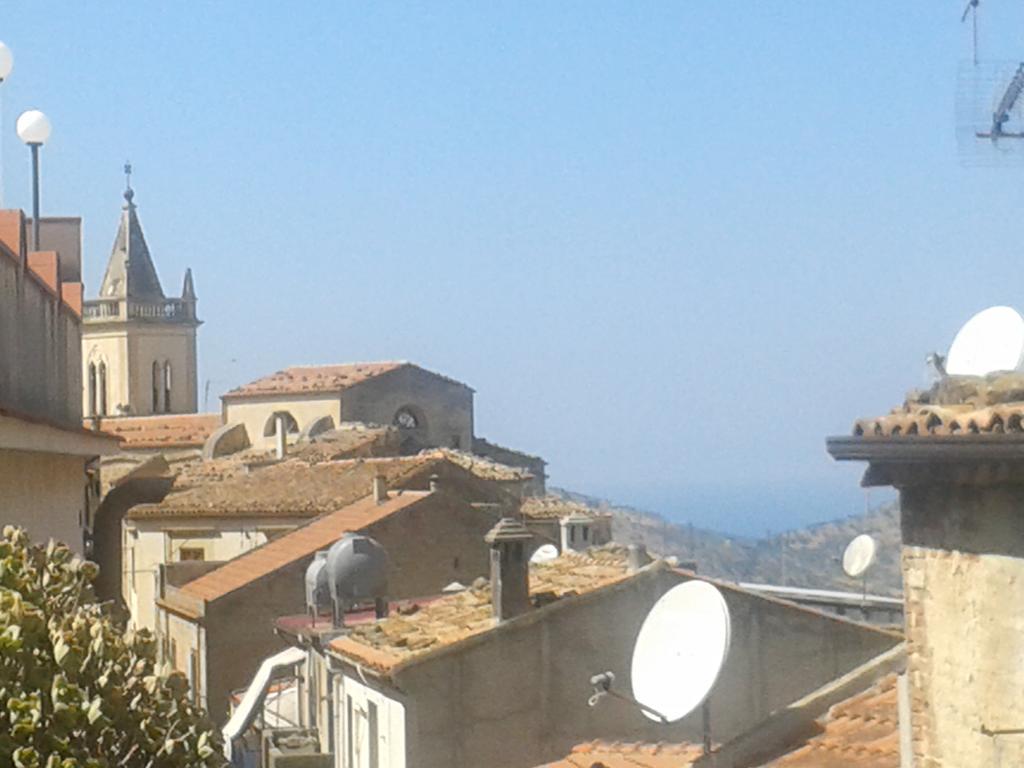 Villa Arte Mare E Cultura à Pettineo Extérieur photo
